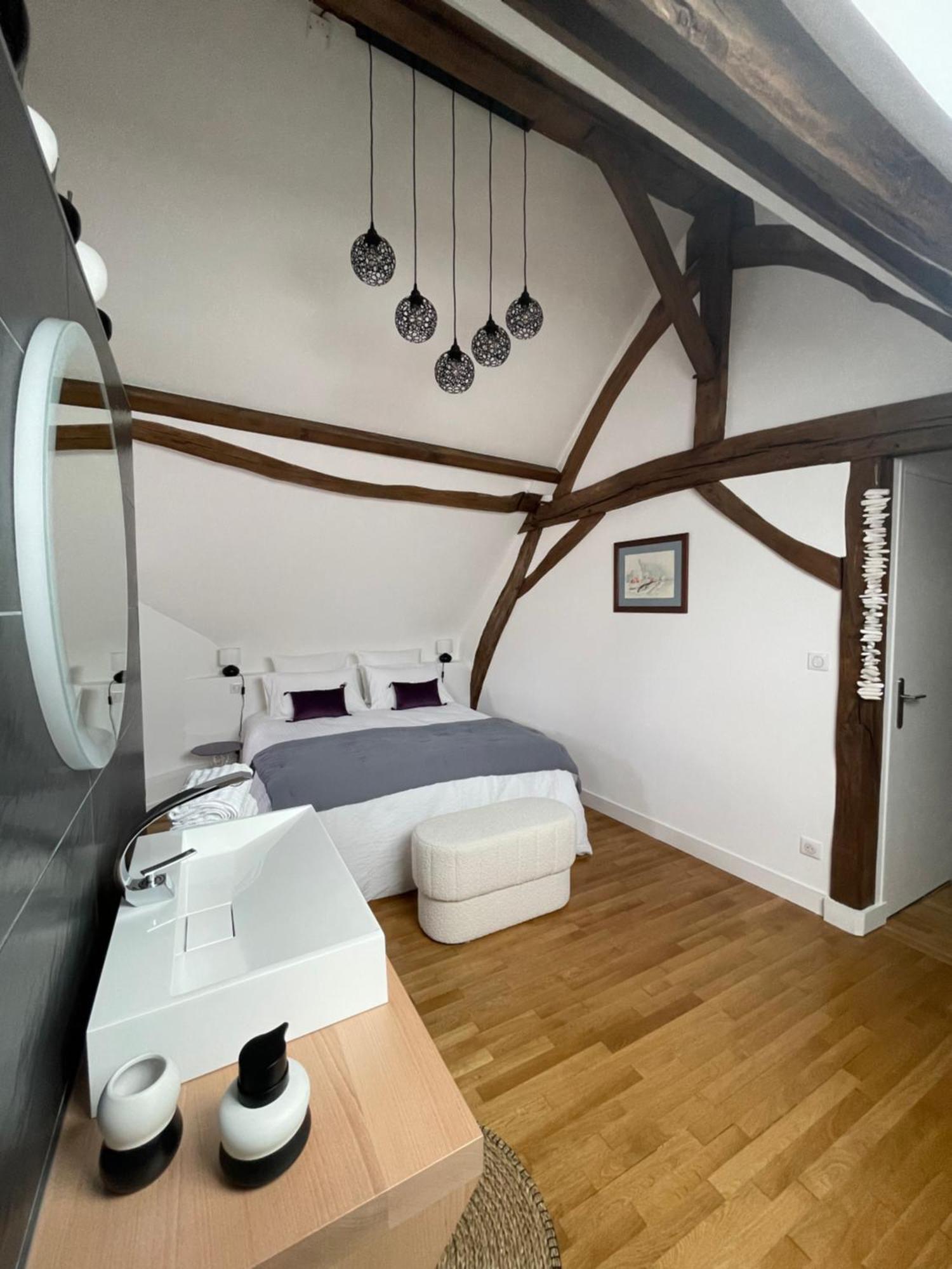 Le Clos Du Q'Hatre Cléry-Saint-André Extérieur photo